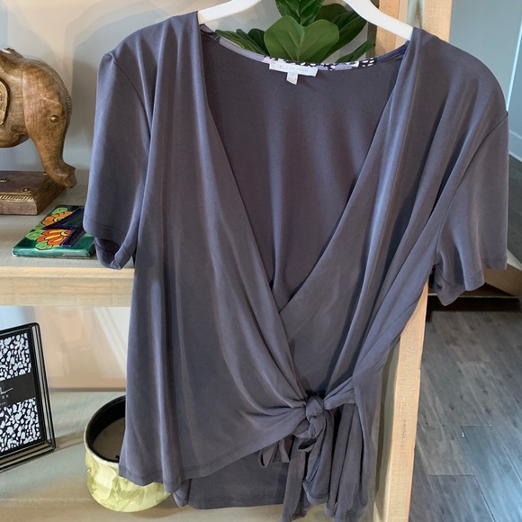Gray wrap top - Picture 2 of 3